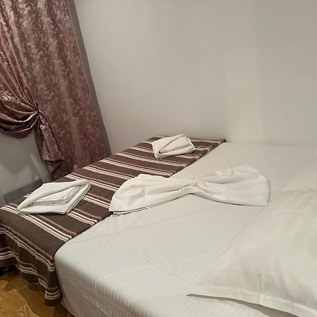 Special Apartment Nadeva Suceava Exteriör bild
